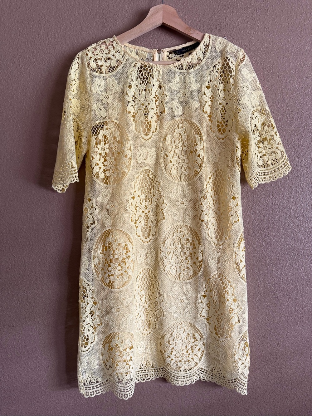 Zara Basic Yellow Lace Shift Mini Dress Size Medium